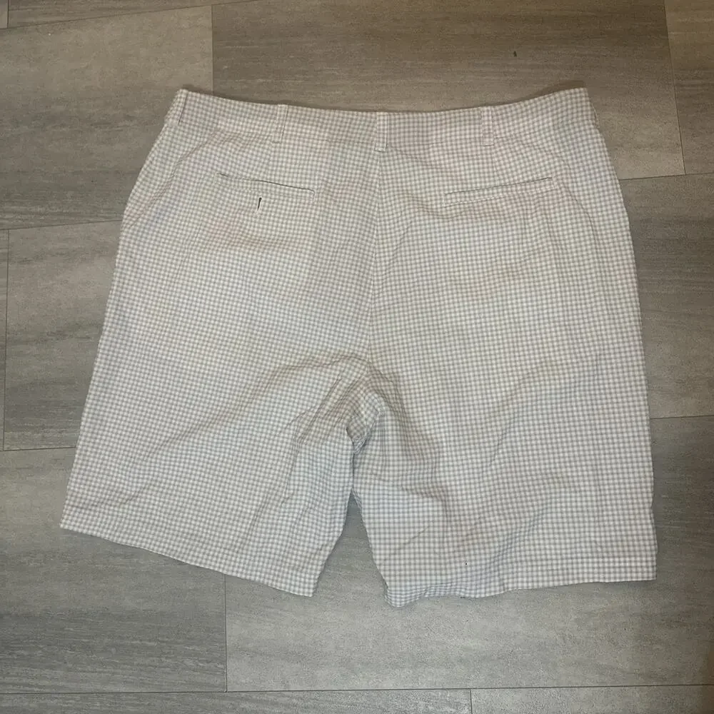 Ben Hogan Performance Golf Shorts Men’s Size 46 White & Gray Plaid Stretch Fit